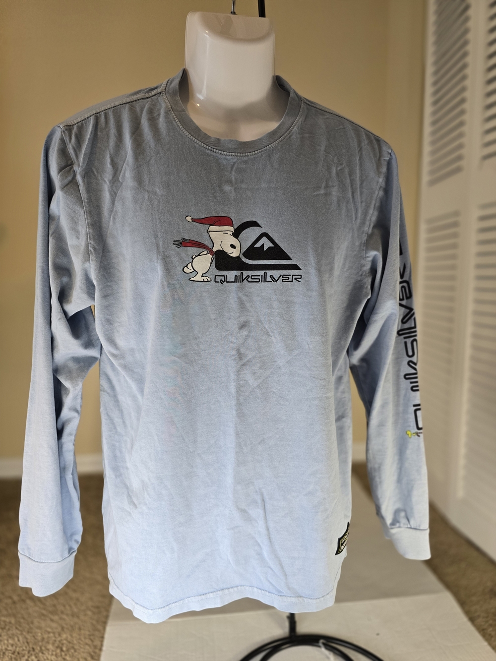 QUICKSILVER Light Blue Peanuts Snoopy Smile Long sleeve T-Shirt size Medium